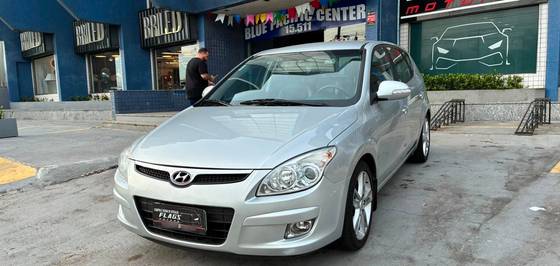 HYUNDAI I30 2.0 MPFI GLS 16V GASOLINA 4P AUTOMÁTICO HYUNDAI I30 2.0 MPFI GLS 16V GASOLINA 4P AUTOMÁTICO